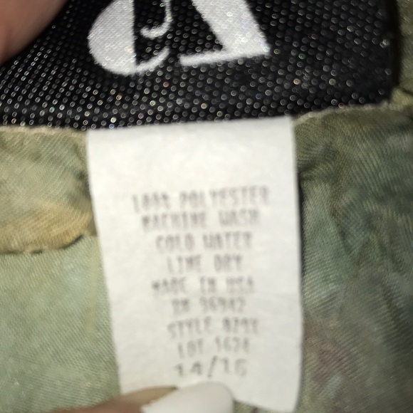 𝅺67 KAROL PLACE floral button up textured short sleeve blouse size 14 - Picture 6 of 9